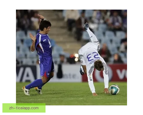 康加哈拉主场告负波尔赞客场取胜赛况分析